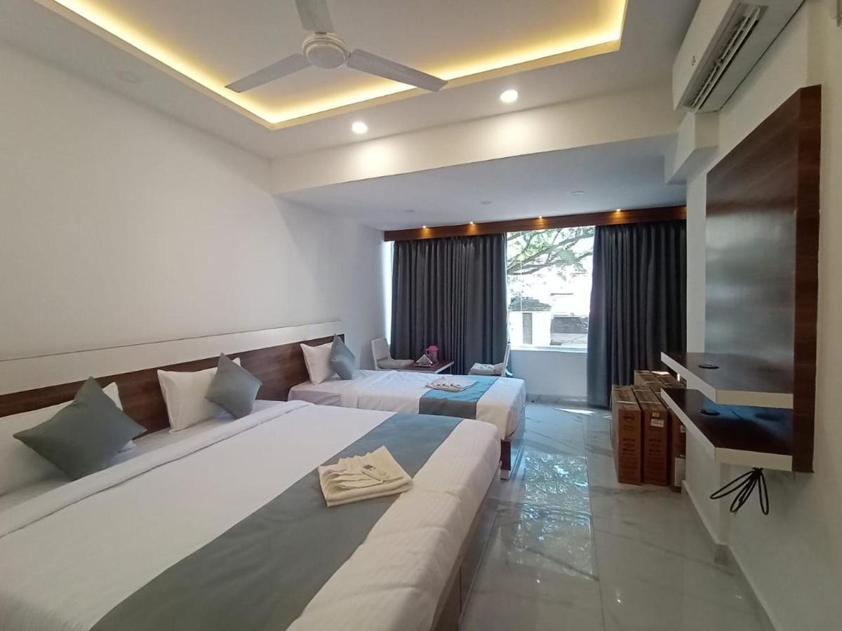 Royal N Deluxe Hotel Bangalore Ngoại thất bức ảnh