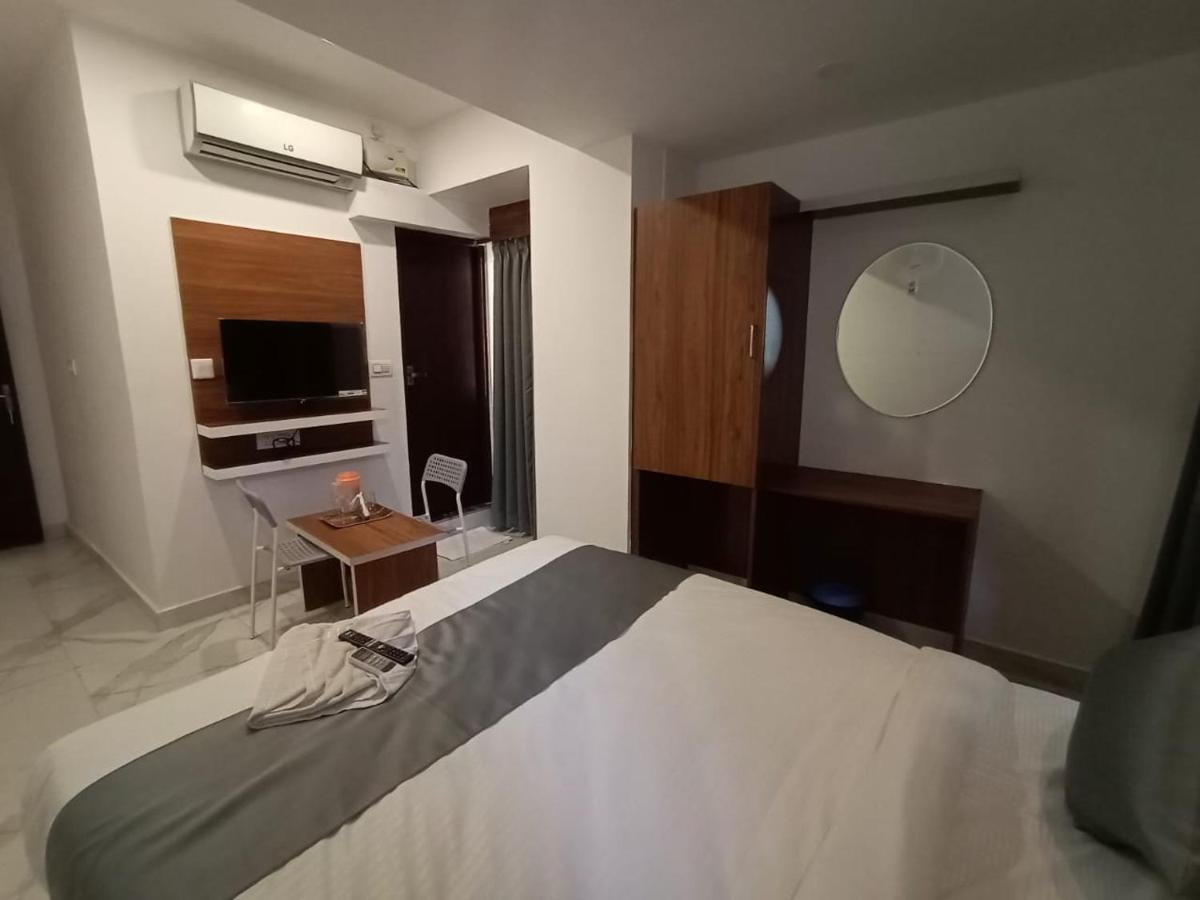 Royal N Deluxe Hotel Bangalore Ngoại thất bức ảnh