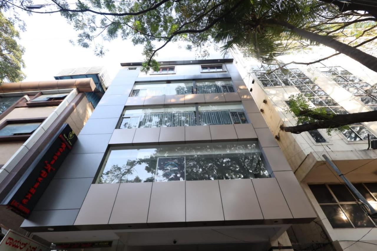 Royal N Deluxe Hotel Bangalore Ngoại thất bức ảnh